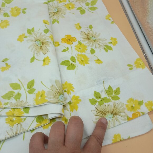 Vintage 1970s/1980s Floral Cotton Pillow Cases Yellow Blue GUC - Picture 2 of 3